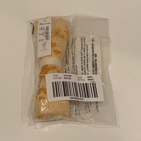 Madewell Yellow Tie-Dye Organic Cotton Bandana NEW 21 1/2"L x 21 1/2"W. - Picture 3 of 4